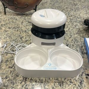 PETLIBRO PET FOOD DISPENSER